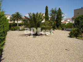 , 420.00 m², Calle Empúries C