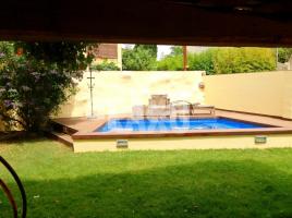 Houses (villa / tower), 340.00 m², almost new, Calle MIGDIA
