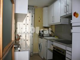 Flat, 80.00 m², near bus and train, almost new, Calle Sant Manel