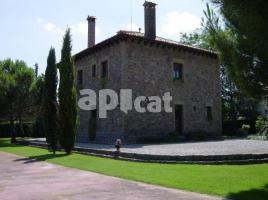 Houses (villa / tower), 325.00 m², near bus and train