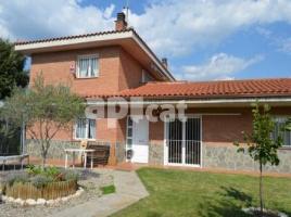 Houses (detached house), 301.00 m², near bus and train, almost new, Calle Turó d'en Moixell