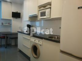 For rent flat, 127.00 m², near bus and train, almost new