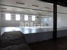 Industrial, 234.00 m², near bus and train