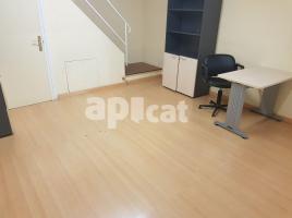 Office, 53.00 m², near bus and train, Calle Sant Llàtzer, 32
