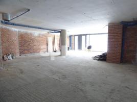 New home - Flat in, 700.00 m², close to bus and metro, new, Calle VILADOMAT