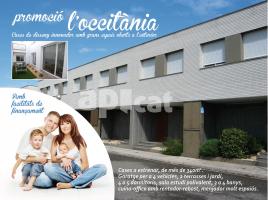 Houses (terraced house), 416.00 m², near bus and train, almost new, Calle Occitania, 2