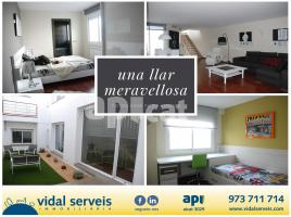 Houses (terraced house), 408.00 m², almost new, Calle Valls d'Andorra, 1