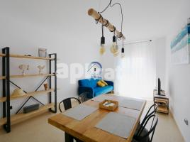 Flat in monthly rentals, 77.00 m², almost new