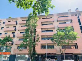 Flat, 100.00 m², almost new
