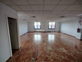 For rent office, 140.00 m²