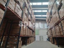 For rent industrial, 687.00 m², almost new